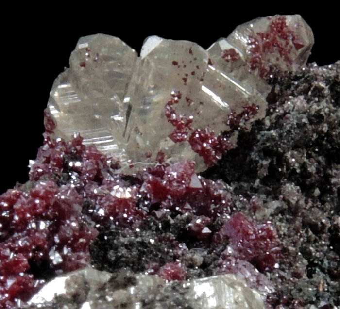 Cerussite (sixling-twinned crystals) on Cuprite from Tsumeb Mine, Otavi-Bergland District, Oshikoto, Namibia