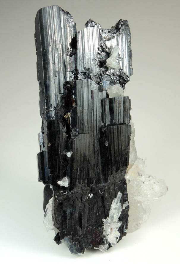 Hbnerite (Hubnerite) with Quartz from Mina Huayllapon, Pasto Bueno District, Pallasca Province, Ancash Department, Peru