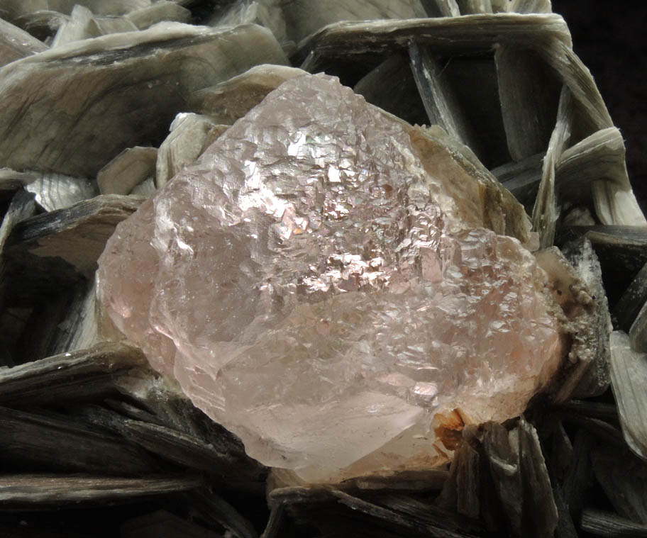 Fluorite and Muscovite from Chumar Bakhoor, Nagar, Gilgit-Baltistan, Pakistan