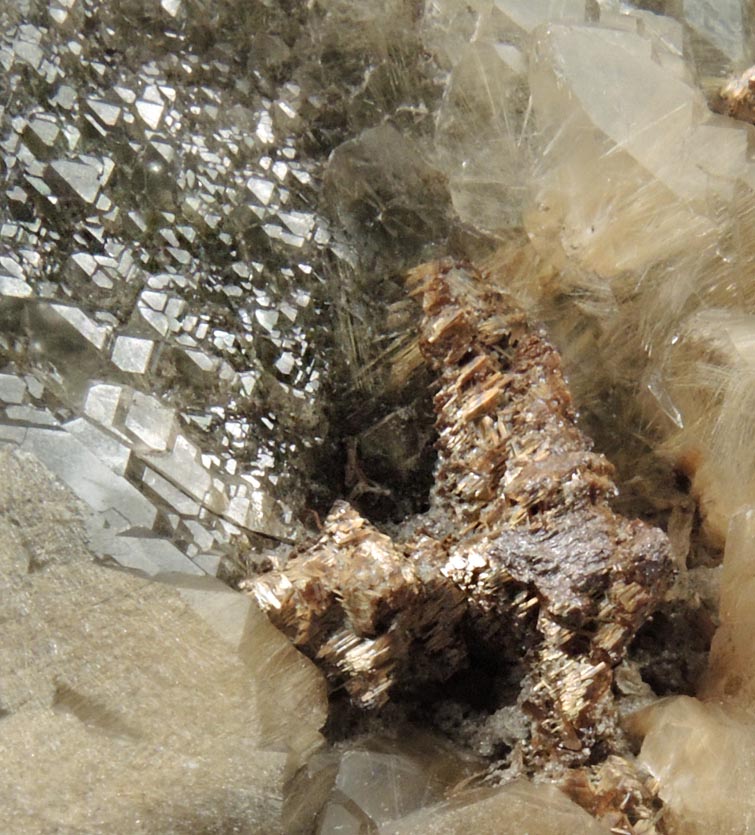 Quartz with Rutile inclusions and Rutile pseudomorphs after Anatase from Cuiab District, Gouveia, Minas Gerais, Brazil