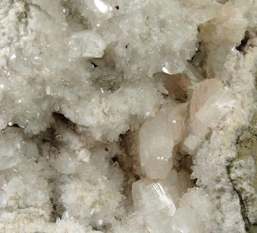 Heulandite, Calcite, Quartz, Pyrite from Upper New Street Quarry, Paterson, Passaic County, New Jersey