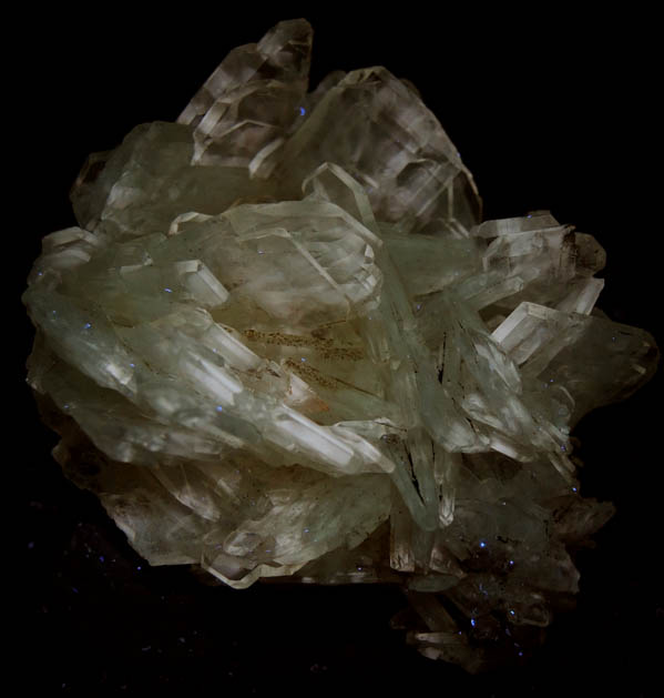 Photo below under longwave ultraviolet illumination of Barite with minor Dolomite from Cerro Warihuyn, Huanuco Department, Peru Barite with minor Dolomite from Cerro Warihuyn, Huanuco Department, Peru