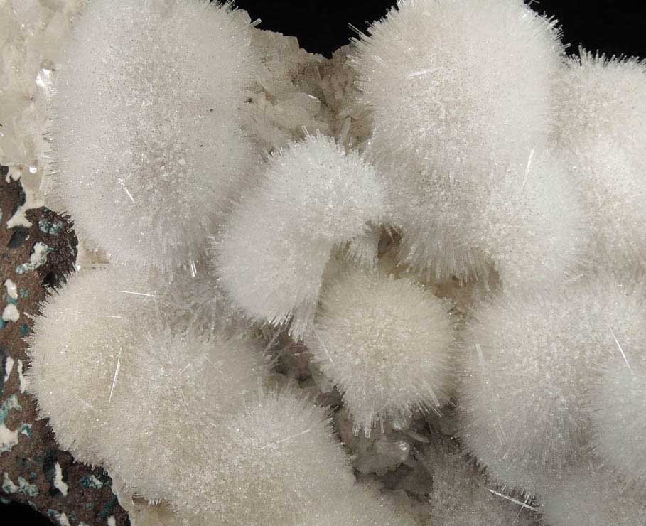 Mesolite over Stilbite from Pune District, Maharashtra, India