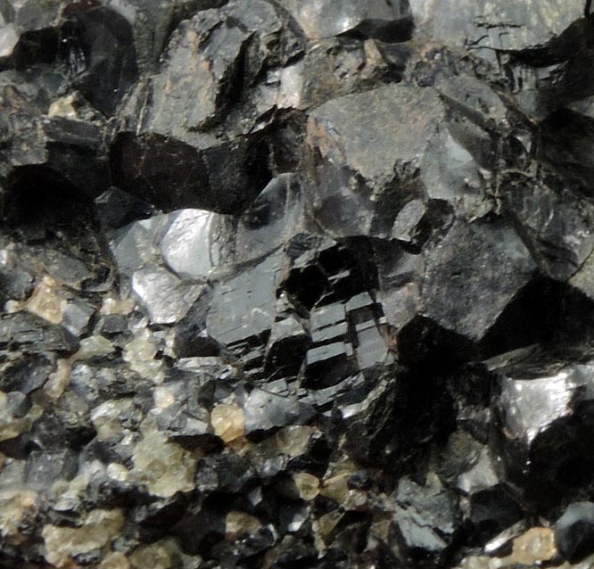 Pargasite on amphibolite from Barton Mine, Garnet Mountain Mine Pit #9, Gore Mountain, North River, Warren County, New York