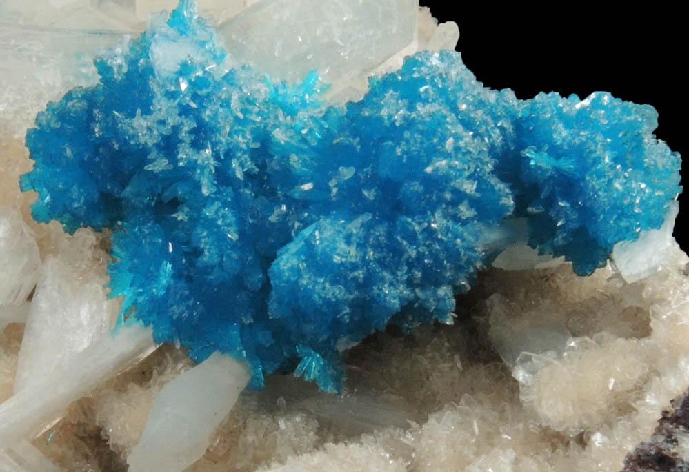 Cavansite with Stilbite overgrowth on Stilbite from Wagholi Quarry, Maharashtra, India