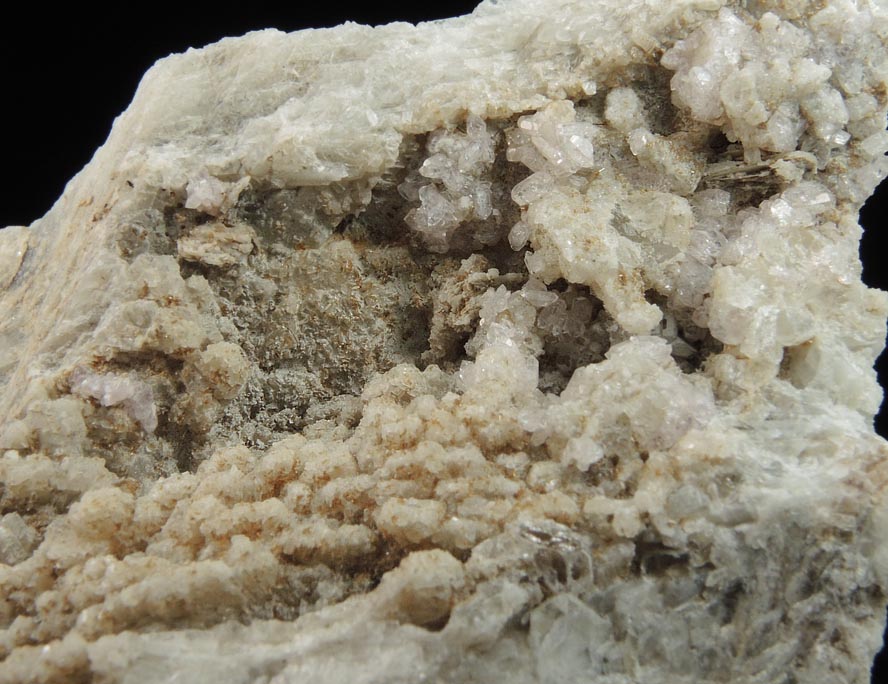 Eosphorite, Carbonate-fluorapatite, Cookeite on Albite from Rose Quartz Locality, Plumbago Mountain, Newry, Oxford County, Maine