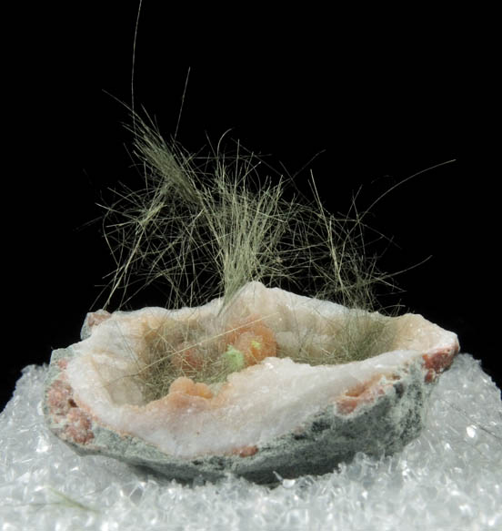 Millerite in Quartz Geode from US Route 27 road cut, Halls Gap, Lincoln County, Kentucky