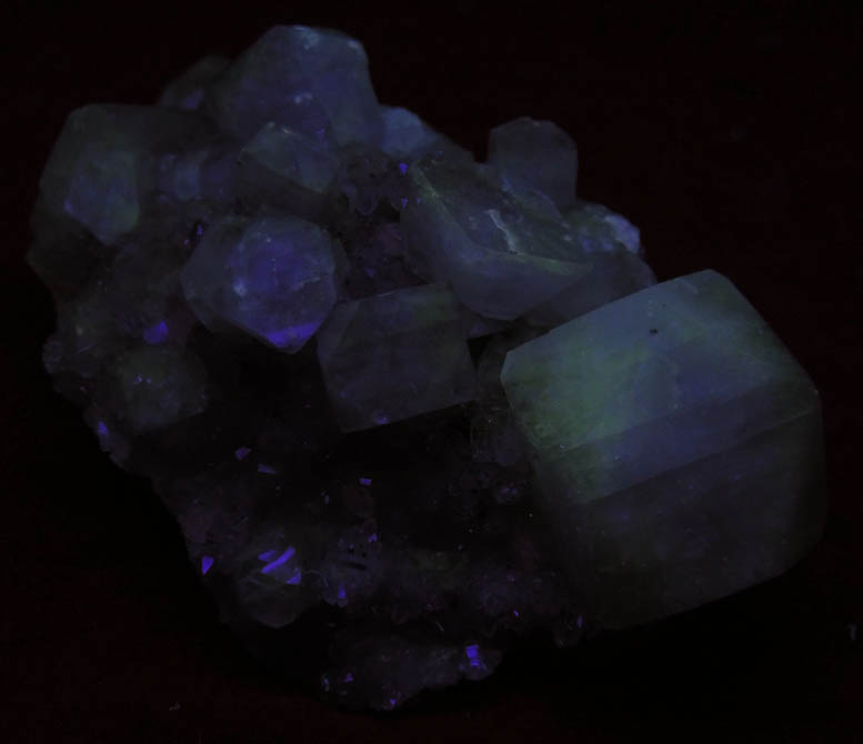 Apophyllite on Quartz with Calcite from Lower New Street Quarry, Paterson, Passaic County, New Jersey