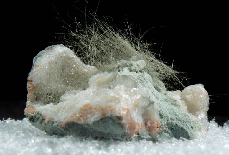 Millerite in Quartz Geode from US Route 27 road cut, Halls Gap, Lincoln County, Kentucky