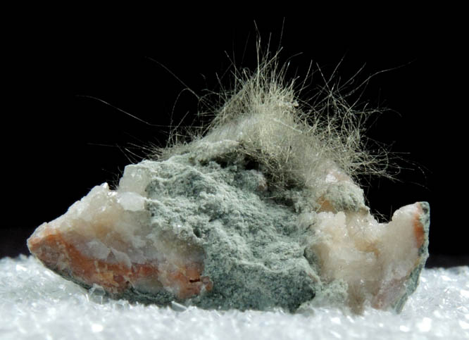 Millerite in Quartz Geode from US Route 27 road cut, Halls Gap, Lincoln County, Kentucky