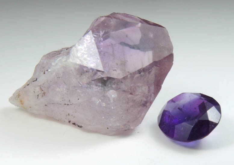 Quartz var. Amethyst (crystal with 2.05 faceted gemstone) from Alto Uruguai, Rio Grande do Sul, Brazil