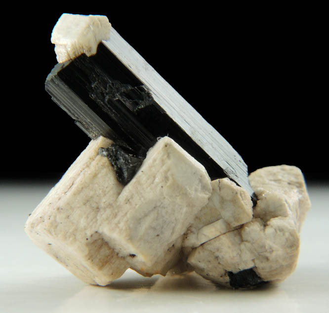 Arfvedsonite (rare twinned terminated Arfvedsonite crystal) on Microcline from Hurricane Mountain, east of Intervale, Carroll County, New Hampshire