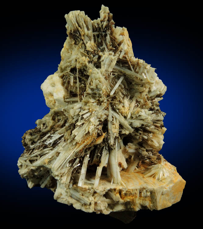 Elpidite and Albite from Poudrette Quarry, Mont Saint-Hilaire, Qubec, Canada