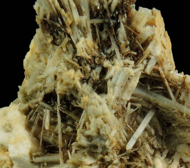 Elpidite and Albite from Poudrette Quarry, Mont Saint-Hilaire, Qubec, Canada