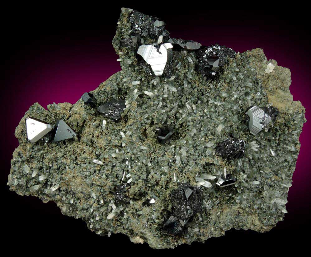 Sphalerite, Quartz, Johannsenite from Deveti Septemvri Mine, Mogilata ore body, Madan District, Rhodope Mountains, Bulgaria