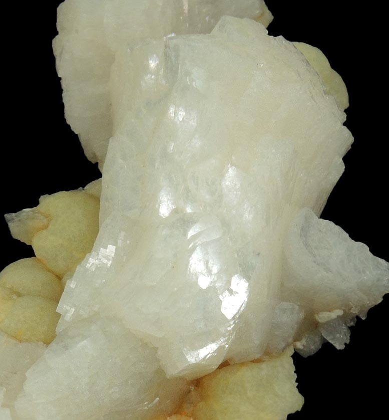 Heulandite on Prehnite from Upper New Street Quarry, Paterson, Passaic County, New Jersey