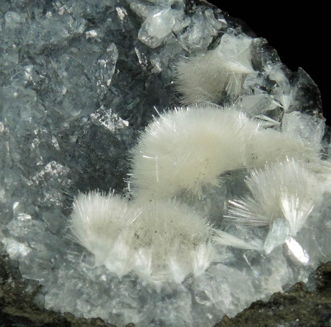 Mesolite over Heulandite from Hvaleyri, 24 km NNE of Reykjavk, Hvalfjrur, Iceland