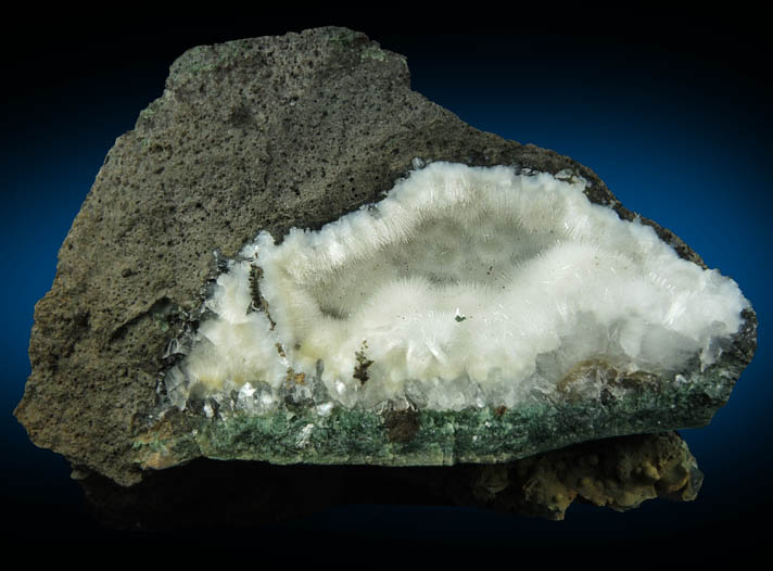 Mesolite from Hvaleyri, 24 km NNE of Reykjavk, Hvalfjrur, Iceland