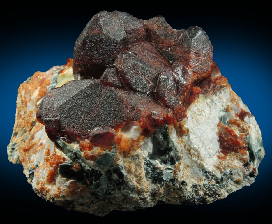 Chondrodite with Clinochlore from Tilly Foster Iron Mine, near Brewster, Putnam County, New York