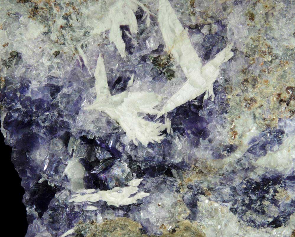 Fluorite with Barite and minor Sphalerite in marble from Lime Crest Quarry (Limecrest), Sussex Mills, 4.5 km northwest of Sparta, Sussex County, New Jersey