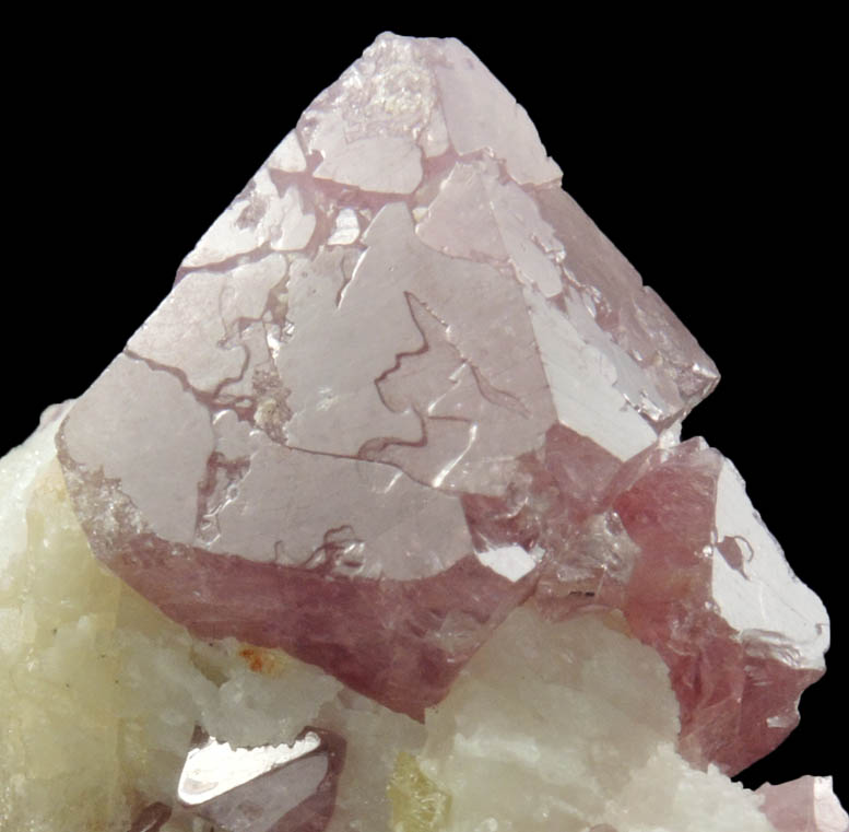 Spinel from Luc Yen, Yenbai (Yen Bai) Province, Vietnam