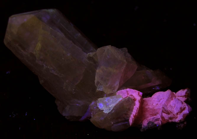 Cerussite with minor Dolomite from Chantier des Dalles, 3.8 km southeast of Mibladen, Haute Moulouya Basin, Zeida-Aouli-Mibladen belt, Midelt Province, Morocco