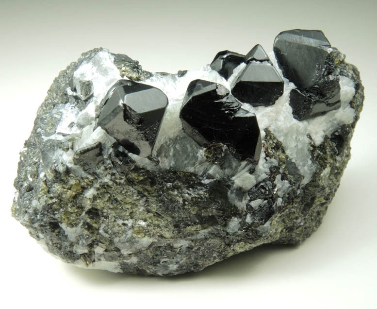 Spinel var. Ferroan Spinel from near Kolonne, Ratnapura District, 20 km NW of Embilipitiya, Sabaragamuwa Province, Sri Lanka