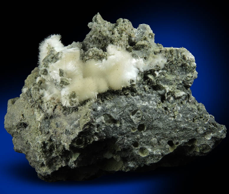 Natrolite from Millington Quarry, Bernards Township, Somerset County, New Jersey