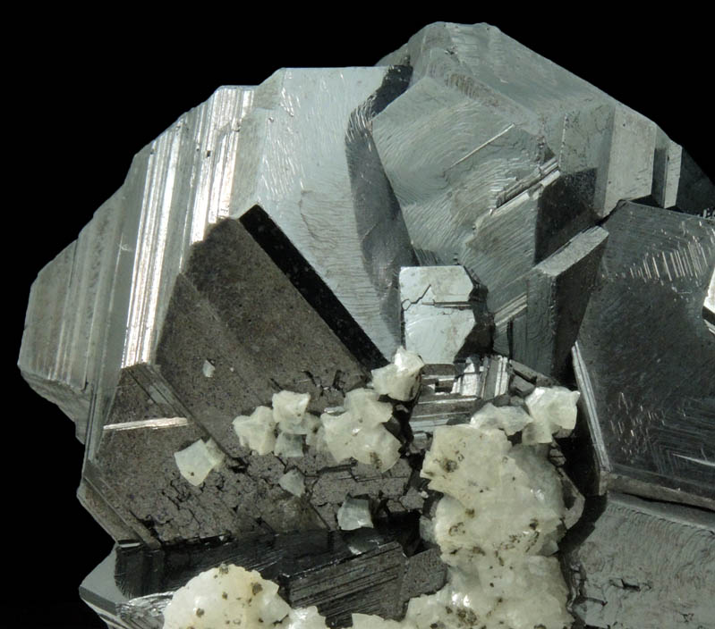 Sphalerite (lamellar Spinel Law-twinned) with Dolomite from Mina San Antonio, Santa Eulalia, Aquiles Serdán, Chihuahua, Mexico