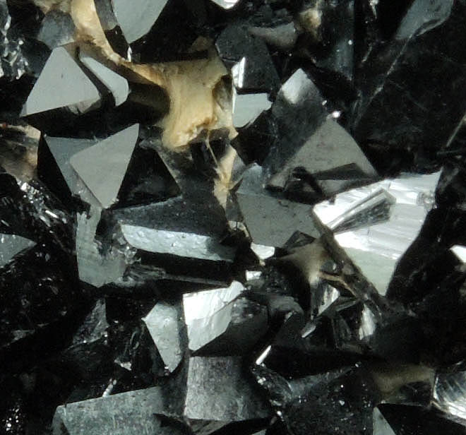 Ilvaite on Calcite from Nikolaevskiy Mine, Dalnegorsk, Primorskiy Kray, Russia