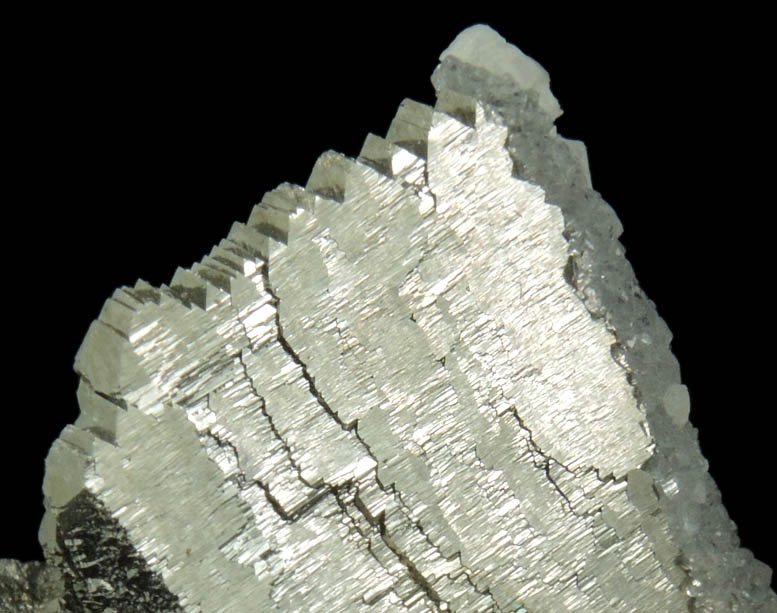 Fluorite and Calcite on Arsenopyrite from Yaogangxian Mine, Nanling Mountains, Hunan, China