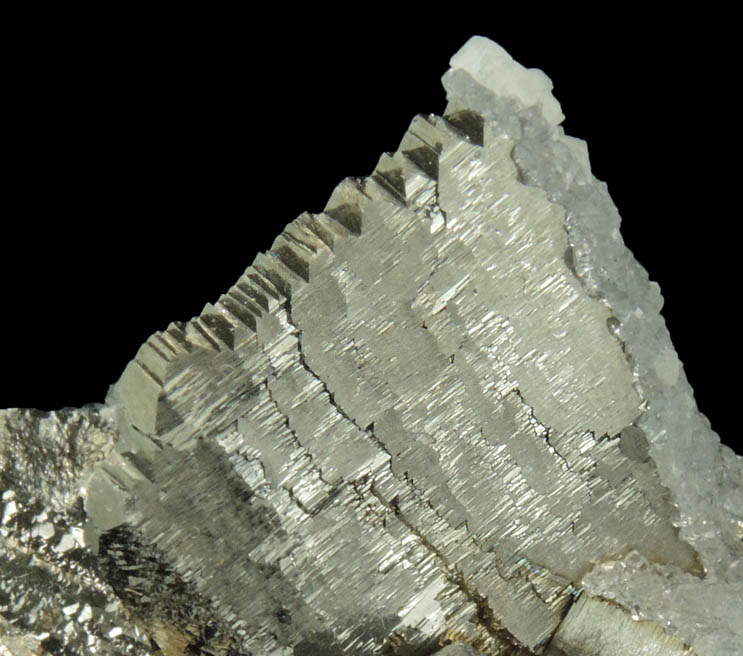 Fluorite and Calcite on Arsenopyrite from Yaogangxian Mine, Nanling Mountains, Hunan, China