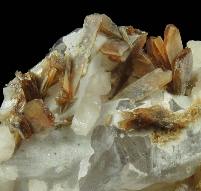 Eosphorite and Wardite on Quartz from Baixo Claim, Taquaral, Jequitinhonha River, Minas Gerais, Brazil