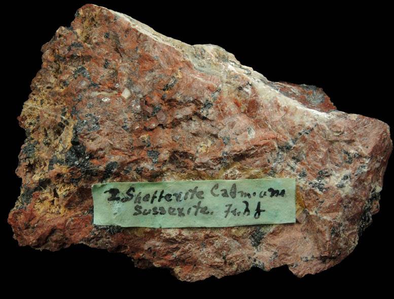 Sussexite, Willemite, Franklinite, Diopside var. Schefferite from Franklin, Sussex County, New Jersey (Type Locality for Sussexite and Franklinite)