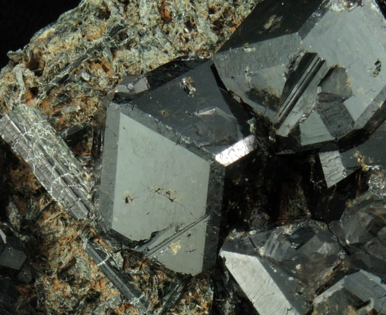 Andradite-Grossular Garnet on Epidote from Trantimou, Kayes Region, Mali