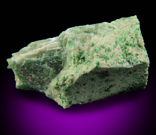 Uvarovite Garnet with Chromite cores plus Diopside and Tremolite from Fengtien Mine, Conc. S., 5 kilometers west of Fengtien village, Hualien, Taiwan