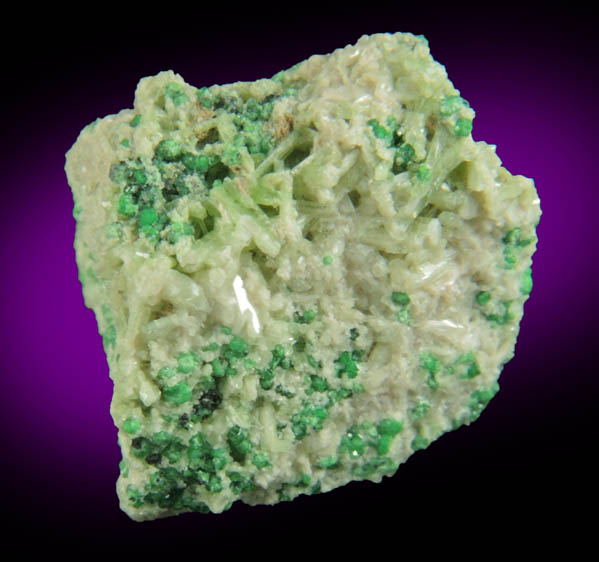 Uvarovite with Chromite cores plus Diopside, Clinozoisite from Fengtien Mine, Conc. S., 5 kilometers west of Fengtien village, Hualien, Taiwan