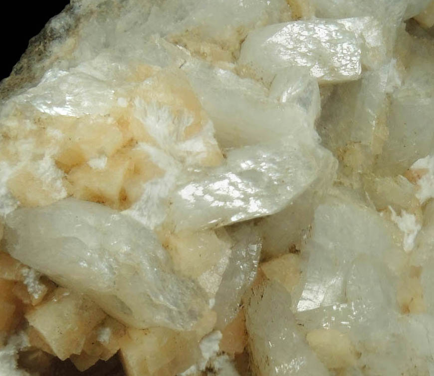 Heulandite and Chabazite with Laumontite from Prospect Park Quarry, Prospect Park, Passaic County, New Jersey