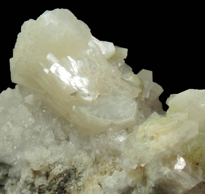 Heulandite, Prehnite, Quartz, Calcite from Prospect Park Quarry, Prospect Park, Passaic County, New Jersey