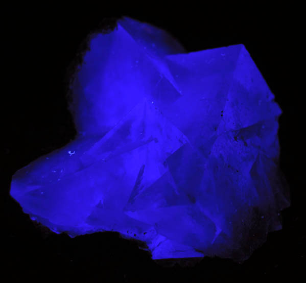 Fluorite with phantom-growth zoned inclusions from Xianghuapu Mine, Xianghualing, 32 km north of Linwu, Chenzhou, Hunan, China