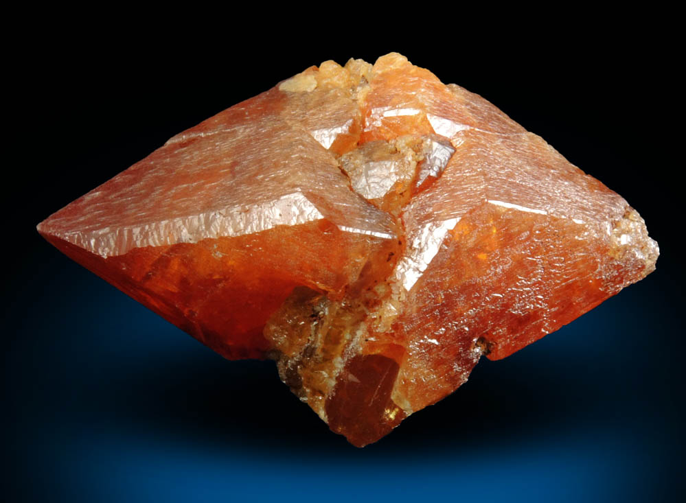 Scheelite (twinned crystals) from Xuebaoding Mountain near Pingwu, Sichuan Province, China