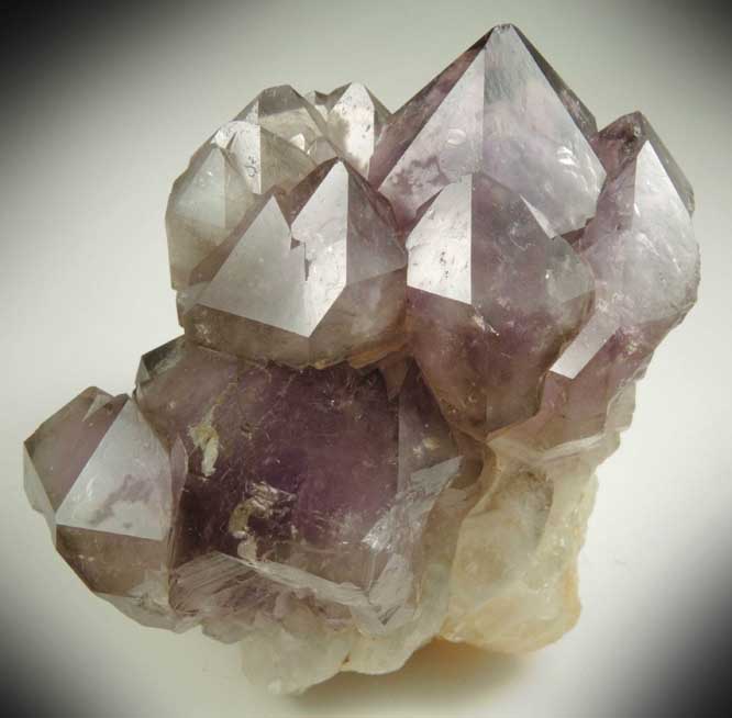 Quartz var. Amethyst Quartz (with phantom-growth zoning) from Reel Mine, Iron Station, Lincoln County, North Carolina