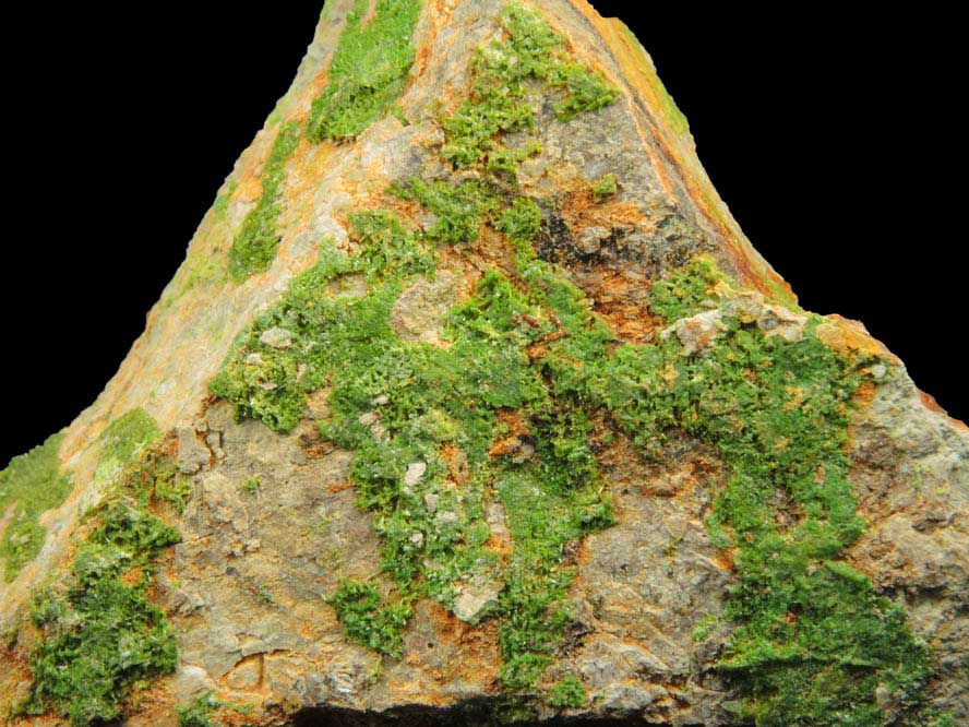 Pyromorphite over Quartz from Wheatley Mine, Phoenixville District, Chester County, Pennsylvania