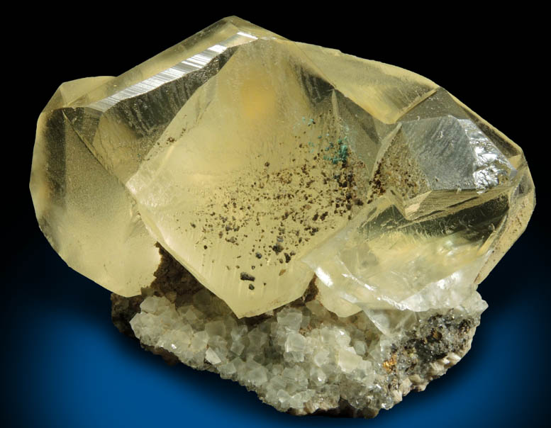 Calcite (interpenetrant-twinned) from Sokolovskiy-Sarbaiskiy Mine, Rudnyy, Kustanay Oblast, Kazakhstan
