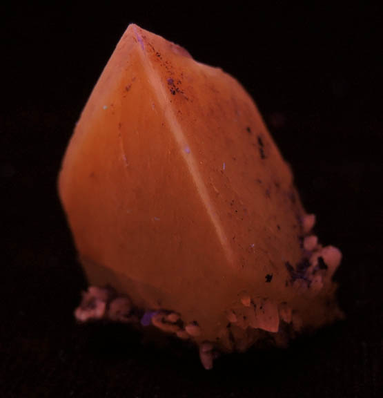 Calcite (with phantom-growth zones) from Chimney Rock Quarry, Bound Brook, Somerset County, New Jersey