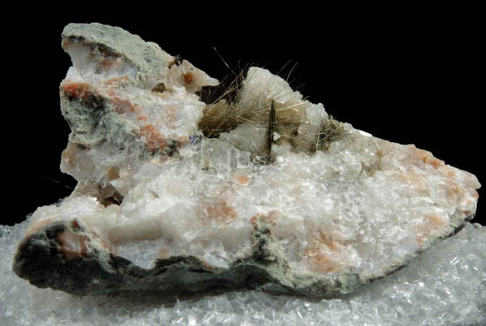 Millerite in Quartz Geode from US Route 27 road cut, Halls Gap, Lincoln County, Kentucky