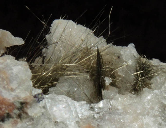 Millerite in Quartz Geode from US Route 27 road cut, Halls Gap, Lincoln County, Kentucky