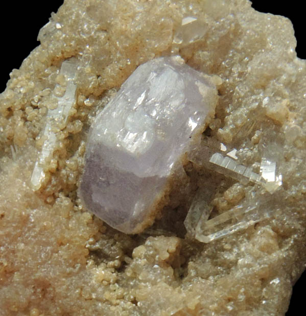 Fluorapatite with Quartz and Cookeite from Mount Rubellite, Hebron, Oxford County, Maine (Type Locality for Cookeite)