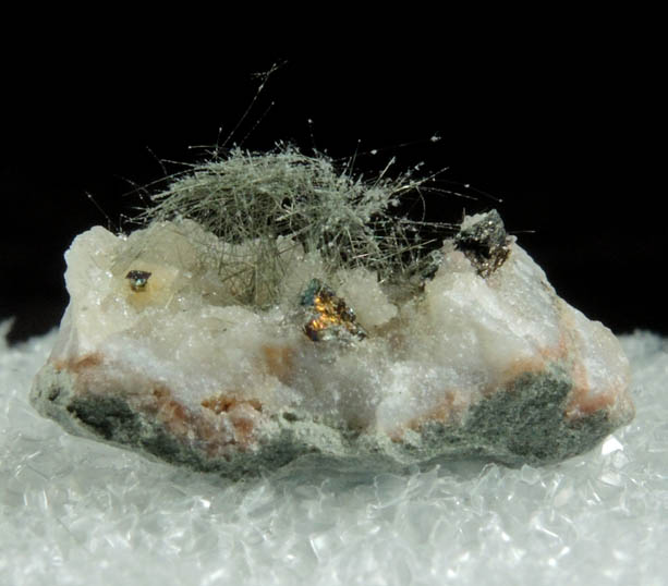 Millerite in Quartz Geode from US Route 27 road cut, Halls Gap, Lincoln County, Kentucky