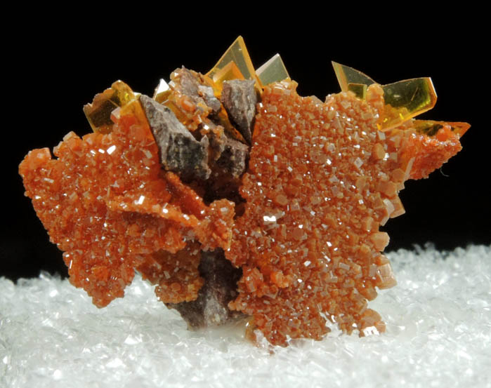 Wulfenite and Vanadinite pseudomorphs after Wulfenite from Rowley Mine, 20 km northwest of Theba, Painted Rock Mountains, Maricopa County, Arizona